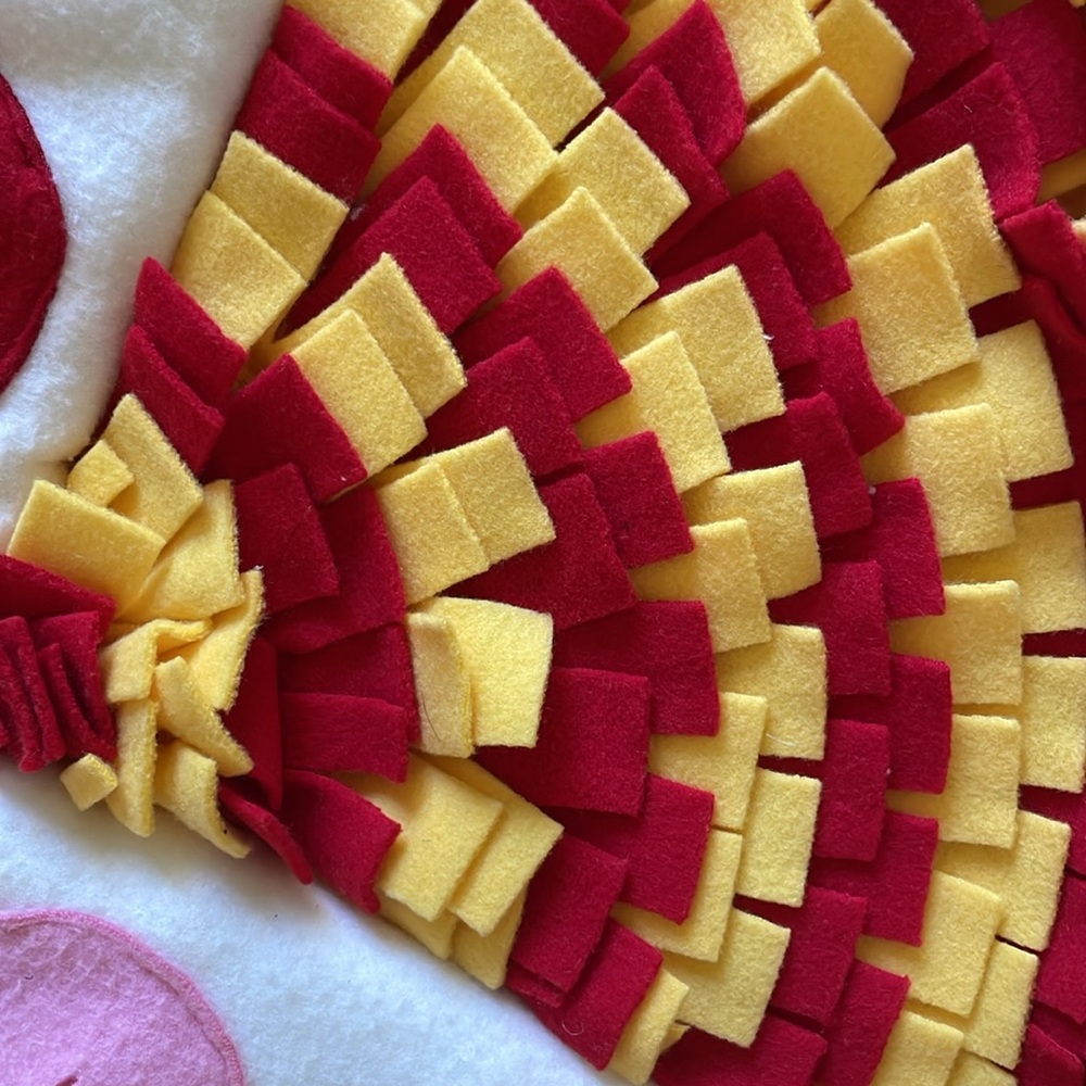 Fun snuffle play mat for your pet - Picture 4 of 7